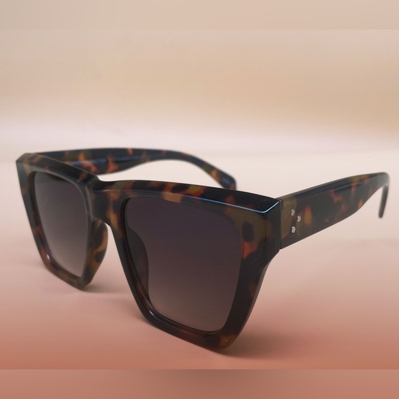 Sabrina Tortoise Rectangular Sunglasses - Picture 2 of 3